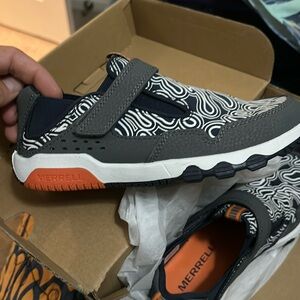 Brand new in box Kids Merrell Free Roam size 1m US | size 13 UK